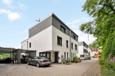 Von Privat: Exklusive Doppelhaushälfte mit Burgblick und Panoramasicht auf den Exotenwald