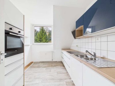Erstbezug nach Renovierung! Helle 3-Zimmer-Wohnung mit Balkon in zentraler Lage von Schönheide