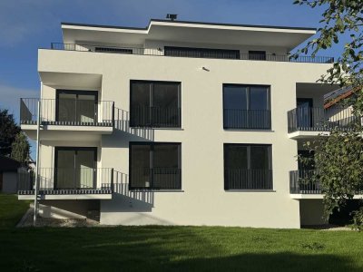 Exclusive 3,5 -Zi-Neubau-Wohnung mit Blick ins Grüne und auf die Alb