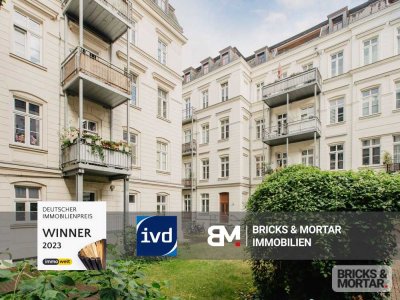 Zentrale 2-Raum-Wohnung mit Loggia in denkmalgeschütztem Hinterhaus