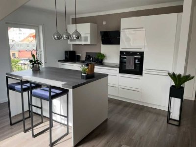 Moderne, teilmöblierte 2-Zimmer Wohnung mit Balkon und Garage zentral in Grünstadt