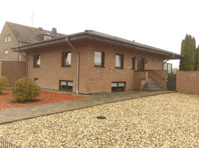 WF ca. 134 qm, (EG ca. 104 qm, UG ca. 30 qm ) Bungalow, Doppelgarage, 2  Abstellpl. Willich (Anrath)