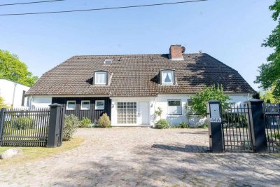 UNIKAT! Exklusives Achitektenhaus in Bestlage- 300qm purer Luxus auf parkähnlichem Grundstück