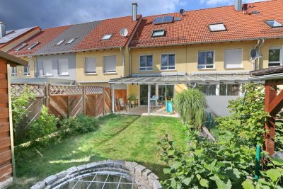 ruhiges Reihenmittelhaus in Katzwang am Main-Donau-Kanal, Solaranlage, Garage