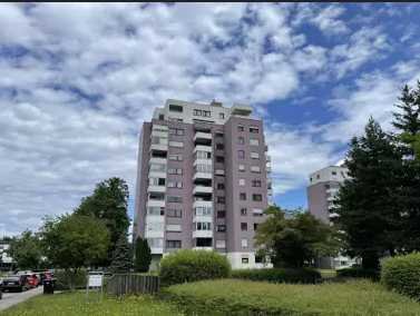 Erstbezug nach Sanierung mit Balkon und Einbauküche: Geschmackvolle 1-Raum-Wohnung