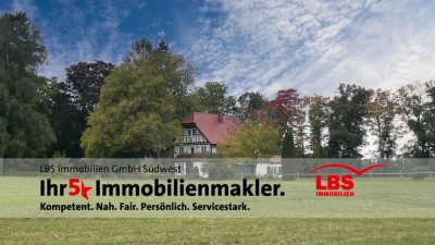 Rarität am Schlosspark - ehemaliges Forsthaus in idyllischer Lage!
