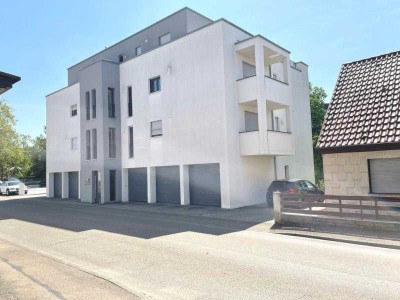 Exklusiver Luxus! Neuwertige 4 Zimmer-Penthousewohnung mit Dachterrasse!