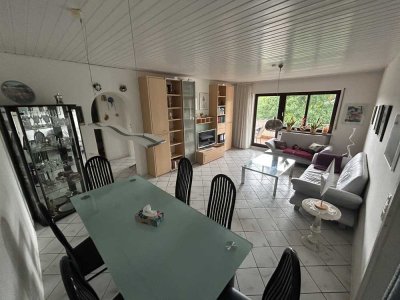 RESERVIERT! Ruhige und sehr schöne möblierte Wohnung mit tollen Balkon