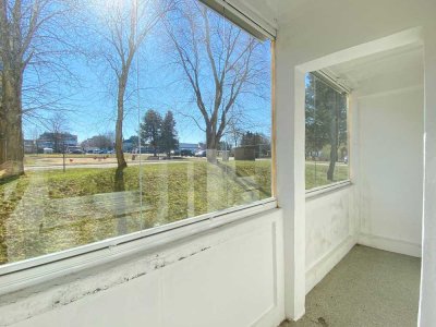 Senioren aufgepasst! 3 -Raumwohnung mit Balkon und Dusche im Hochparterre!