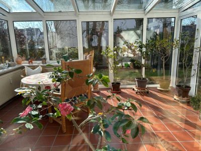 EG-Wohnung mit Wintergarten und großem Garten Innenstadt Fußläufig erreichbar