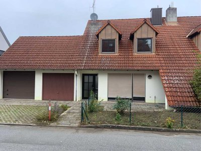 Gepflegte Doppelhaushälfte mit 7 Zimmern in Erlangen-Bruck