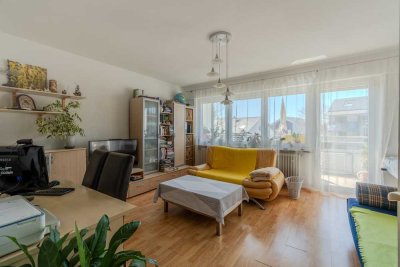 Geräumige 4-Zi Wohnung mit großem sonnigem Balkon und mit Option auf eigenen Garten & Garage