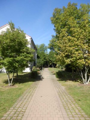 Bezugsfrei ab 31.08! Attraktive 3-Raumwohnung in ruhiger Randlage von Dresden mit EBK+TG-Stellplatz