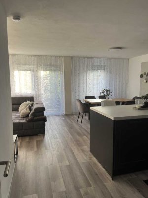 Renovierte 4-Zimmer-Wohnung mit Balkon und Einbauküche in Pfullingen
