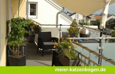 Neuwertige 4-Zimmerwohnung mit Küche und Südbalkon in Hepberg