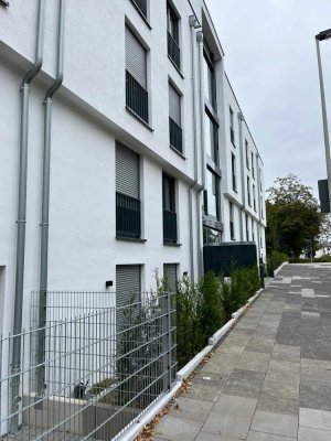 Erstbezug Studenten-Apartment mit Terrasse und Einbauküche