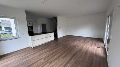 Moderne Doppelhaushälfte KFW55 ruhig zentral Hunderdorf - Eigennutzer oder Anleger