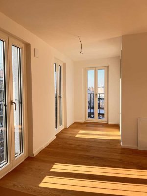 *Hochwertige 4-Zimmer-Dachgeschosswohnung - 5 Minuten zum Schäfersee*