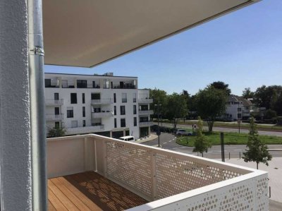 Neuwertige 4-Zimmer-Wohnung mit Balkon und Einbauküche in Köln Junkersdorf