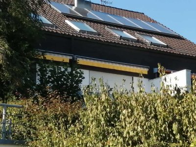 Renoviert mit Balkon und EBK: Exklusive 3-Raum-Wohnung mit geh. Innenausstattung