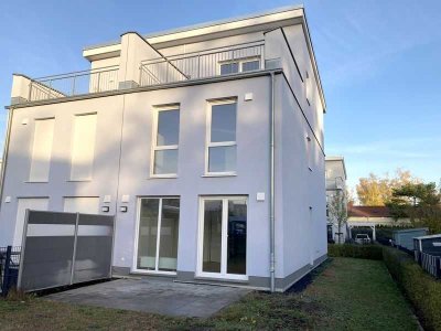 Charme und Eleganz:  Doppelhaushälfte, Carport, vollunterkellert.
Samstagsbesictigung.