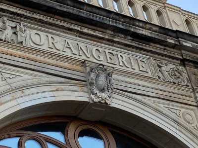 Historie und Moderne im perfekten Einklang - exklusive 3-Raum-Wohnung mit Blick auf den Zwinger