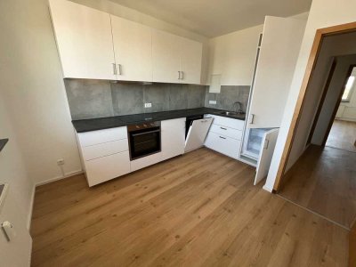 Sanierte 3-Zimmer-Wohnung mit gehobener Innenausstattung inklusive Einbauküche in Schönebeck (Elbe)