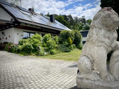 Modernes 2-3 Familienhaus mit viel Platz für Hobby & Beruf