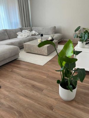 Stilvolle 3-Raum-Wohnung mit gehobener Innenausstattung mit Balkon in Wolfsburg