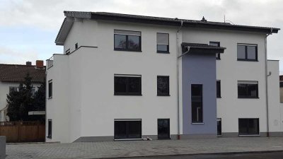 Freundliche 2- Zimmer-Wohnung mit Terrasse und Garten