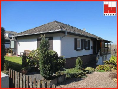 Bungalow mit ELW - barrierefreier Zugang - Wintergarten - Dachterrasse - Garage