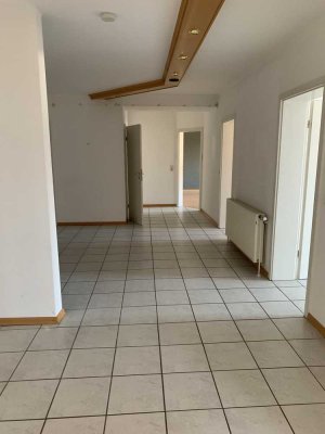 Große 3-Raum-Wohnung für 2 Personen mit Nordbalkon in Rodenberg
