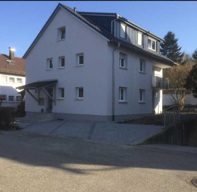 Helle und freundliche 3-Zimmer-DG-Wohnung mit geringen NK in Welzheim