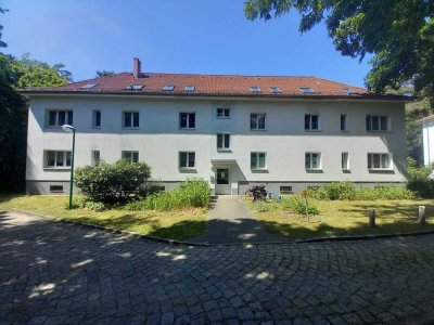 Ruhige 2-Zi.-Dachgeschoss-Wohnung in idyllischer Wald- und Seenähe