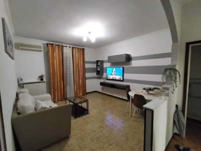 Exklusive, sanierte 2-Raum-Wohnung mit Balkon und EBK in Fulda