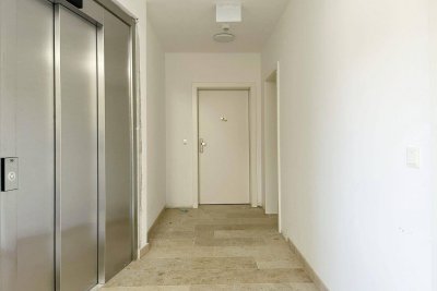 Viel Charme, viel Stil – Sanierte Altbau-Wohnung im Herzen der Stadt
Käufer-Provisionsfrei!