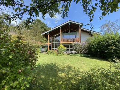 Verkauf im Bieterverfahren - Individuelle Villa mit Einliegerwohnung in ruhiger Top-Lage