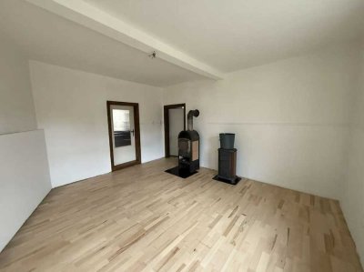 VB - Einfamilienhaus mit Flair von 1840, ausgebautem Dachboden und Garten