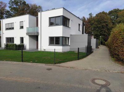 NEUBAU, Münster-Angelmodde: Tolle 2-Zimmer-Wohnung mit Garten und Garage!