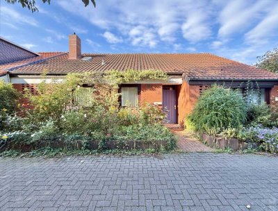 Wohnen auf ein bis zwei Ebenen im schönen Bungalow mit Gartenidylle in beliebter Wohnlage
