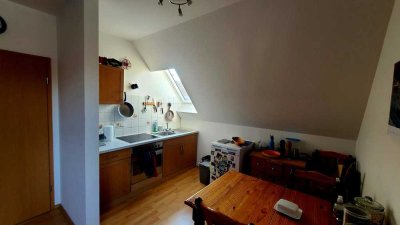 helle 2-Raum-Dachgeschoss-Wohnung in Sömmerda