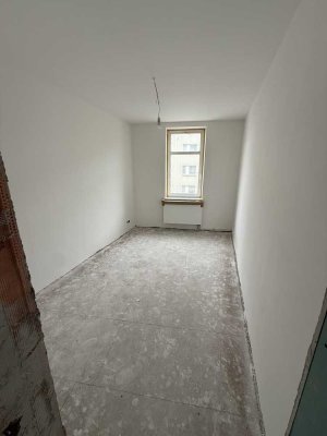 **In Sanierung** 3-Zimmerwohnung mit Balkon zu vermieten