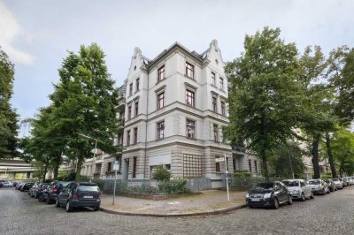 OWNR: Einziehen und Wohlfühlen – Renoviert und mit Küche!Stilvolle 2-Zimmer Wohnung