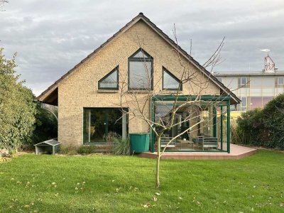 Energieeffizienz trifft Wohnkomfort! Modernes Einfamilienhaus in ruhiger Lage