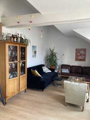 Helle 2-Zimmer Dachgeschosswohnung mit Balkon in Bonns Nordstadt