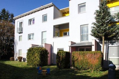 Familiengerechte Wohnung mit Terrasse, Einbauküche und Carport Abstellplatz
