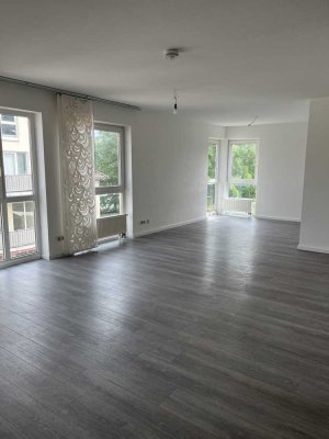 ***Aufwachen mit Blick auf den Rhein - tolle 2 Zimmer Wohnung***