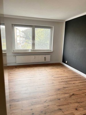 Helle 3-Zimmer-Wohnung mit Balkon & Garage in Rellingen – direkt an Hamburg