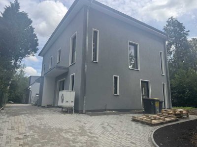 Doppelhaushälfte Neubau, Erstbezug, beste Lage in Berlin-Lichtenrade