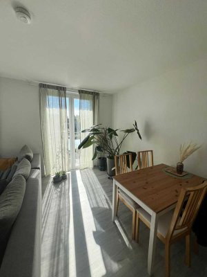 Nachmieter gesucht ab 01.12. für Wohnung in Stöckheim mit großem Balkon auf der Südseite